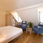 古斯帕林生态格桑酒店 酒店 Moor-Rolofshagen