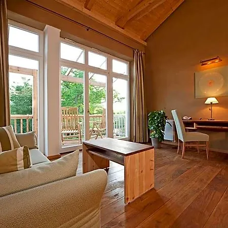 Hotel Gutshaus Parin - Bio- Und Gesundheitshotel Moor-Rolofshagen