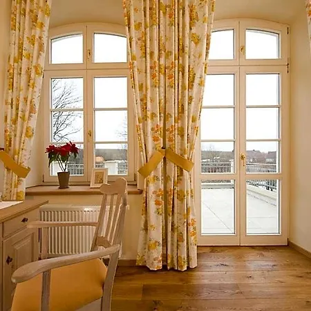 Gutshaus Parin - Bio- Und Gesundheitshotel Moor-Rolofshagen