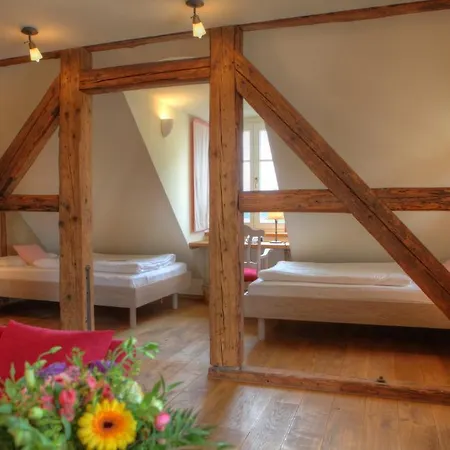 Gutshaus Parin - Bio- Und Gesundheitshotel 호텔 *