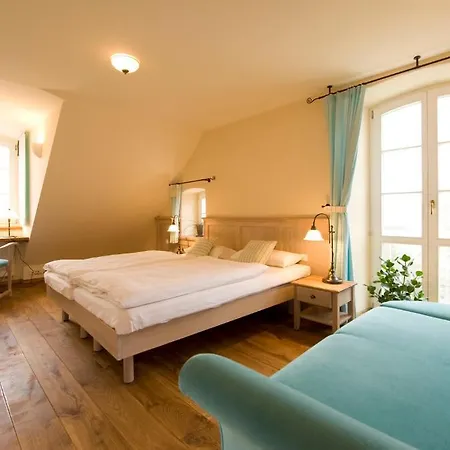 Gutshaus Parin - Bio- Und Gesundheitshotel * Moor-Rolofshagen