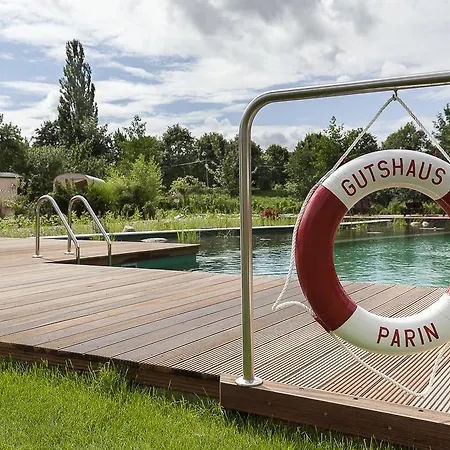 Gutshaus Parin - Bio- Und Gesundheitshotel 호텔 Moor-Rolofshagen