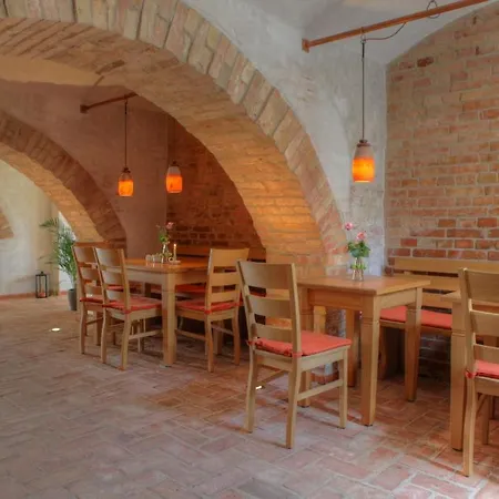 Gutshaus Parin - Bio- Und Gesundheitshotel Moor-Rolofshagen