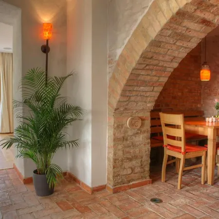 Gutshaus Parin - Bio- Und Gesundheitshotel Moor-Rolofshagen