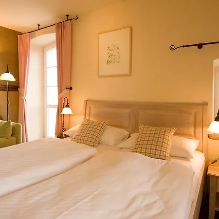 ホテル Gutshaus Parin - Bio- Und Gesundheitshotel *