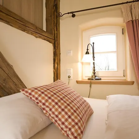 Gutshaus Parin - Bio- Und Gesundheitshotel 호텔 *