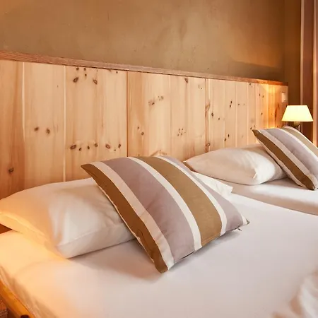 Gutshaus Parin - Bio- Und Gesundheitshotel 호텔 *