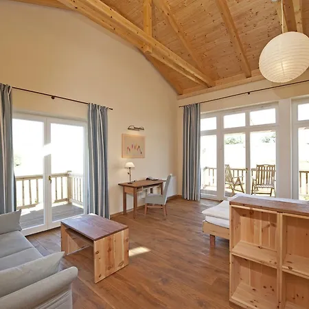 Gutshaus Parin - Bio- Und Gesundheitshotel * Moor-Rolofshagen