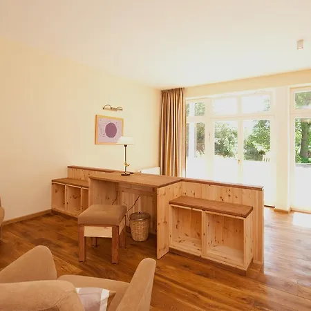 Gutshaus Parin - Bio- Und Gesundheitshotel 호텔