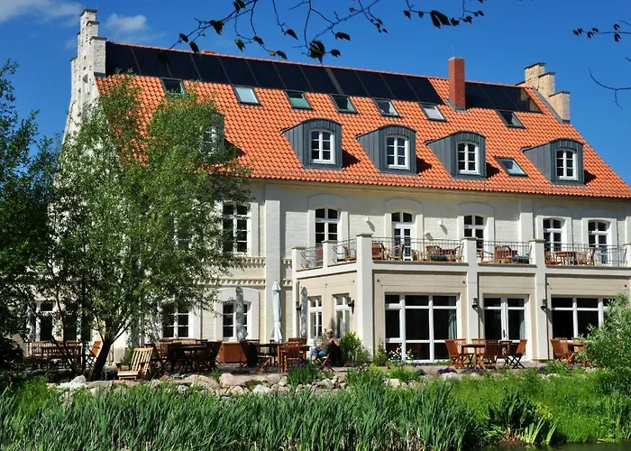 Hotel Gutshaus Parin - Bio- Und Gesundheitshotel Moor-Rolofshagen